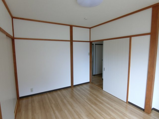 メゾンブライトＥの洋室