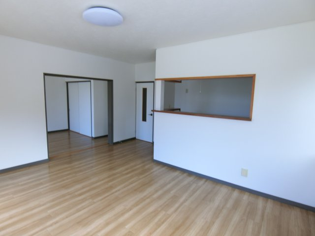 メゾンブライトＥの居間・リビング