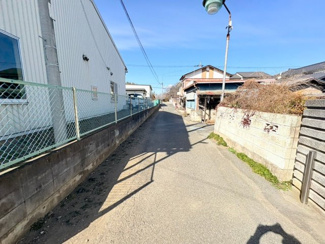 【前面道路含む現地写真】