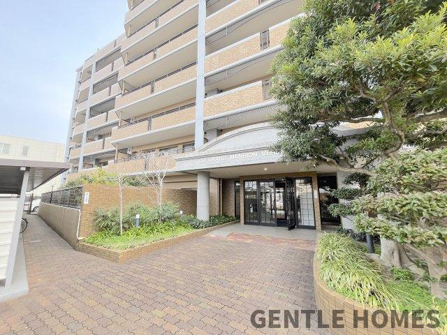 JGMヴェルデ前原のエントランス