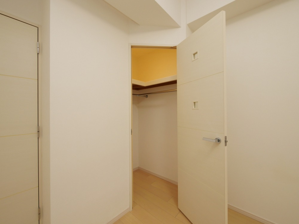 大阪市中央区南久宝寺町２丁目の賃貸マンションの収納