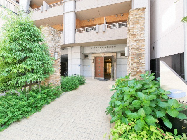 大阪市中央区南久宝寺町２丁目の賃貸マンションのエントランス