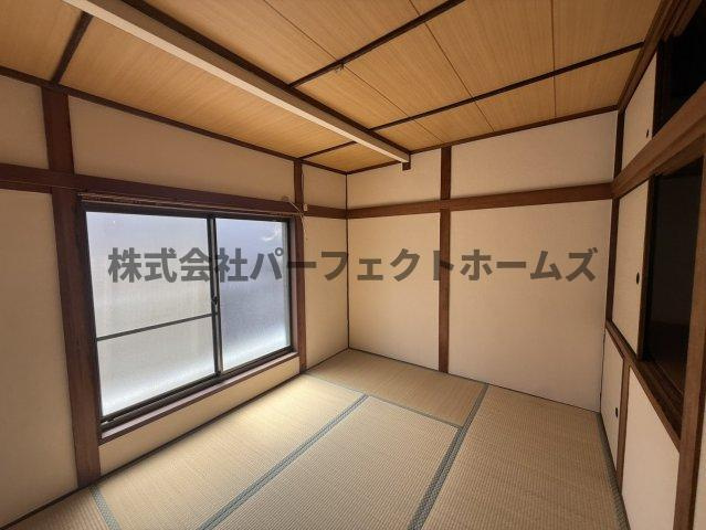美井元町戸建　賃貸の和室|柔らかい畳が心地よい和室