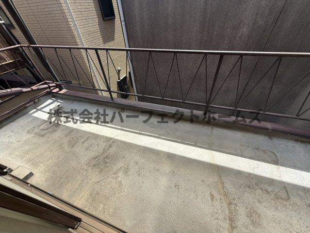 美井元町戸建　賃貸のバルコニー|暖かな日差しのふりそそぐバルコニー