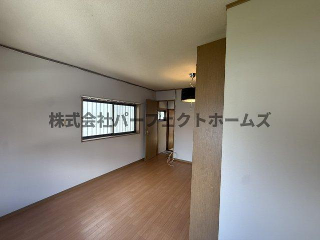 美井元町戸建　賃貸の洋室|個人の部屋や寝室として使える洋室です
