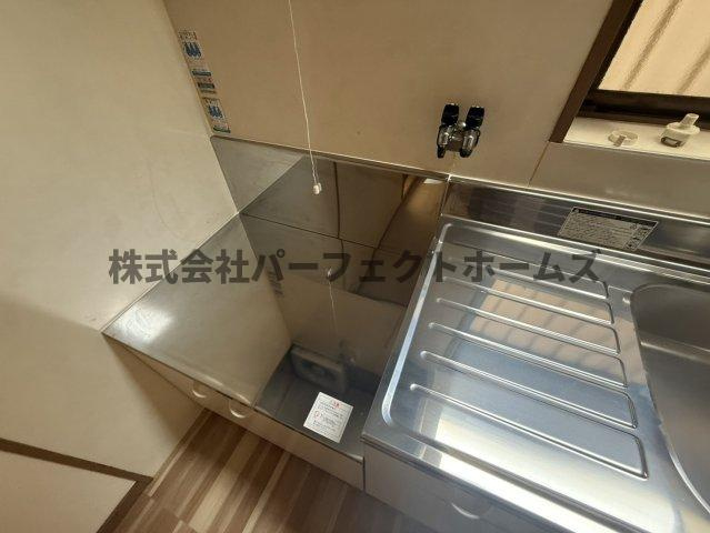美井元町戸建　賃貸のキッチン|コンパクトなキッチンで掃除もラクラク