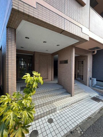 ニューハイム田無のエントランス