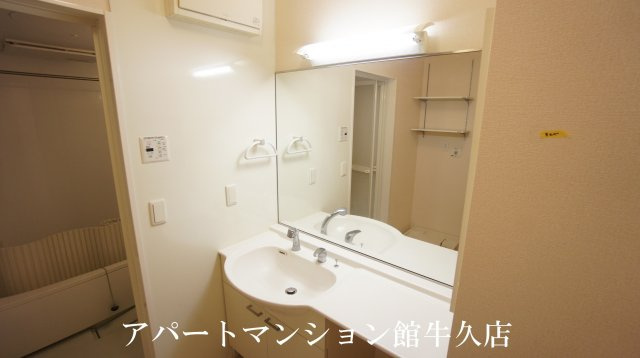 Nadeshikoの独立洗面台