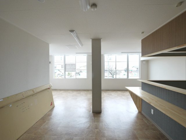 桜井もちの木ビルの内装