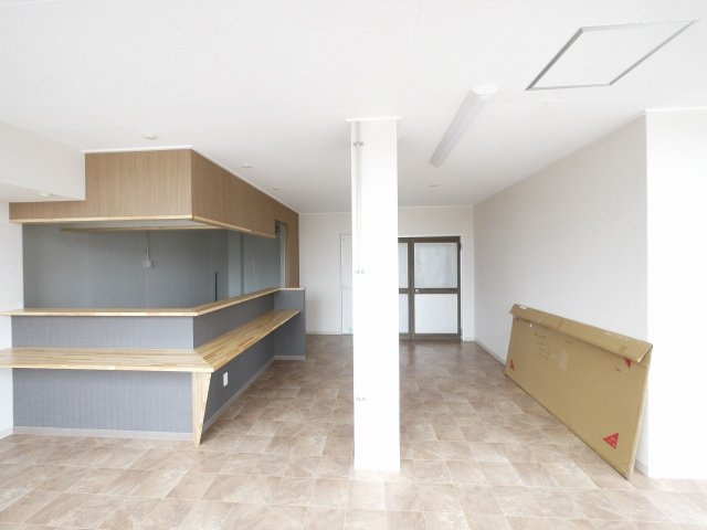 桜井もちの木ビルの内装