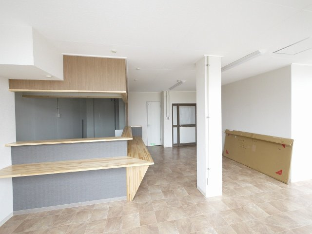 桜井もちの木ビルの内装