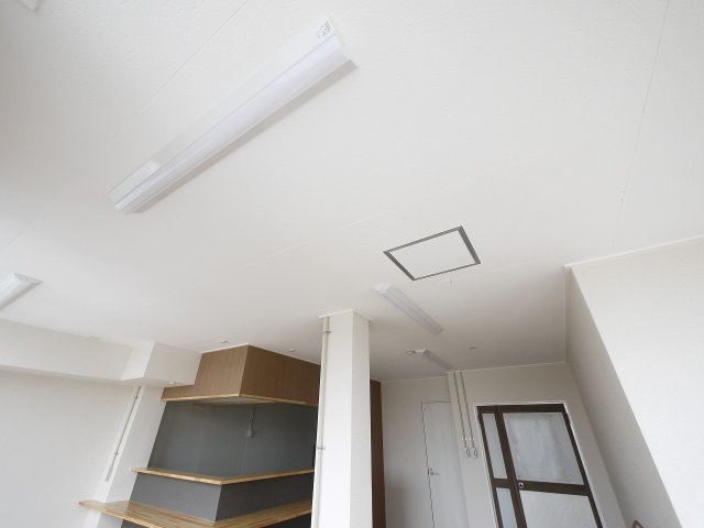 桜井もちの木ビルの内装