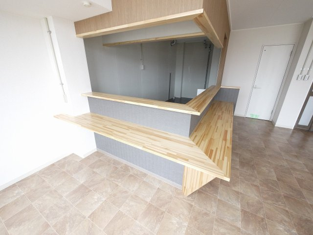 桜井もちの木ビルの内装