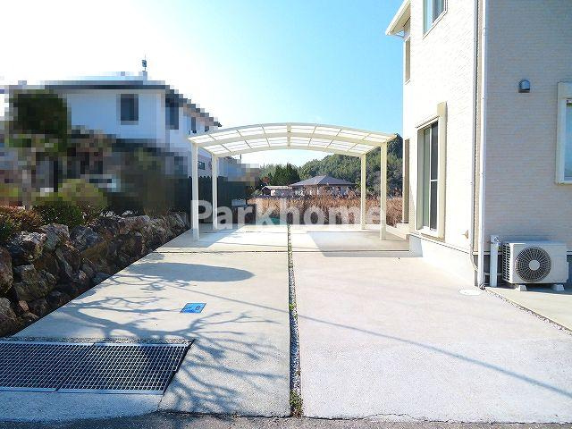 南国市明見 中古戸建ての駐車場|カースペースがあります