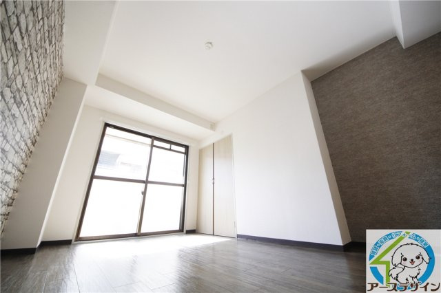 石本ビルの居間・リビング