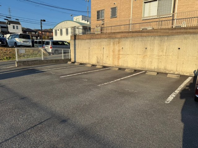 【駐車場】