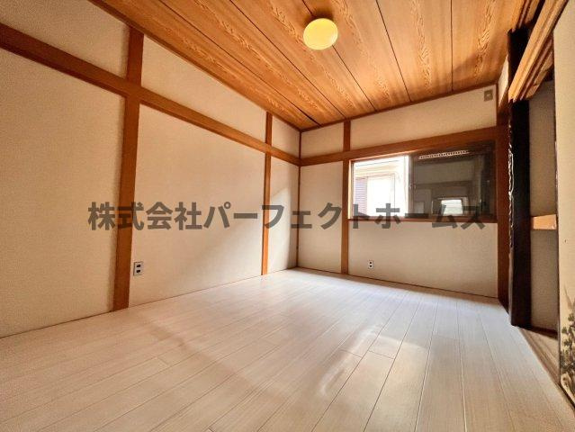野村中町戸建　賃貸の居間・リビング