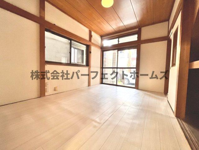 野村中町戸建　賃貸の居間・リビング