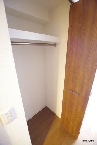 レジュールアッシュ京橋クロス　仲介手数料無料の収納