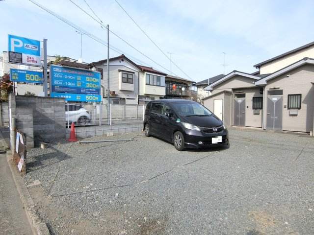 【駐車場】
