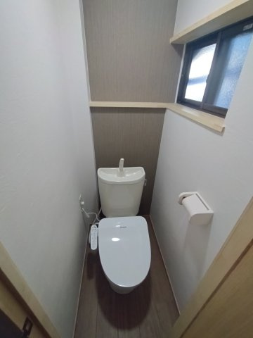 堺市堺区三宝町３丁のアパートのトイレ