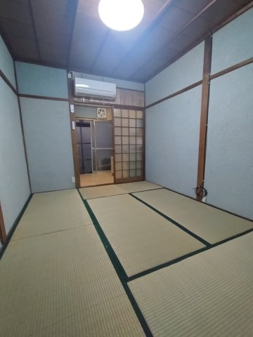 堺市堺区三宝町３丁のアパートの和室