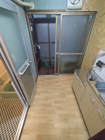 堺市堺区三宝町３丁のアパートの居間・リビング