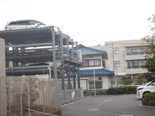 メイツ浮間舟渡の駐車場