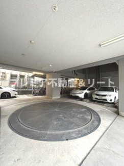 【駐車場】 | ターンテーブル付き駐車場です