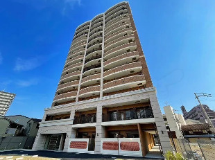 Luxe大阪城南の外観