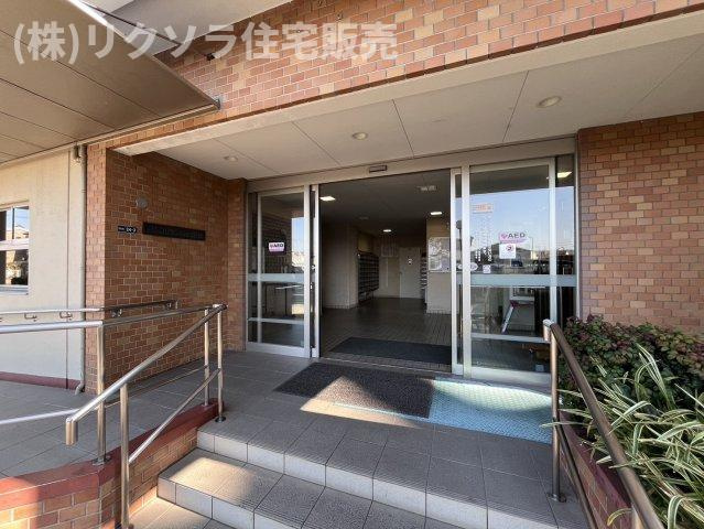 寝屋川サンハイツB棟のエントランス|エントランス
■物件内覧・資金計画相談・住宅ローン相談、お問合せ受付中■
※当日・翌日のご内覧、ご相談はお電話でのお問合せがスムーズです！