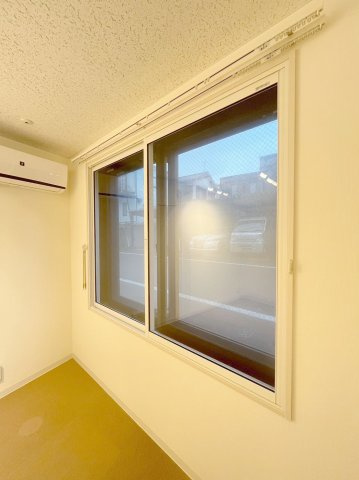 「防音マンション」ラシクラス中板橋の設備|2重サッシの窓です。防音対策はばっちりです（※別号室の写真です）