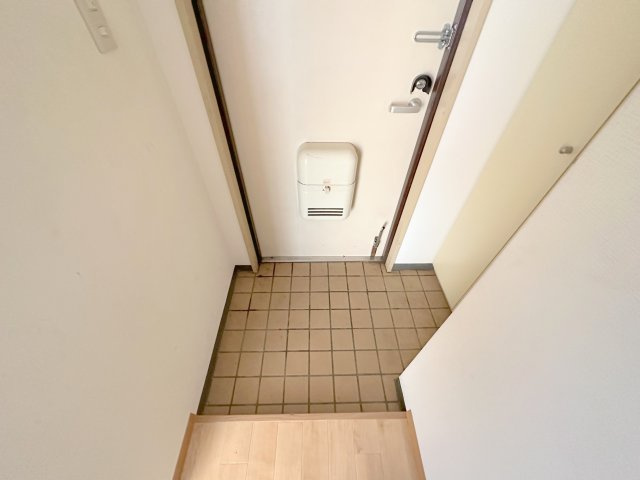 【玄関】 | ロイヤルハイツ一津屋