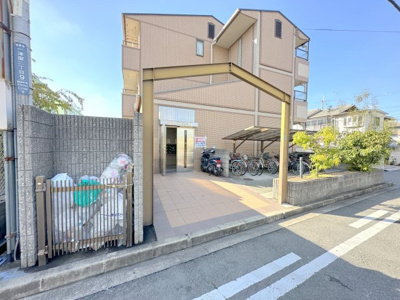 【エントランス】 | ロイヤルハイツ一津屋