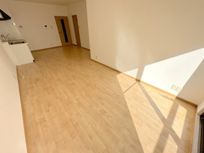 【居間・リビング】 | ロイヤルハイツ一津屋