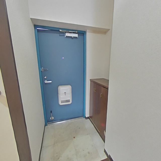 ホワイトピアの玄関