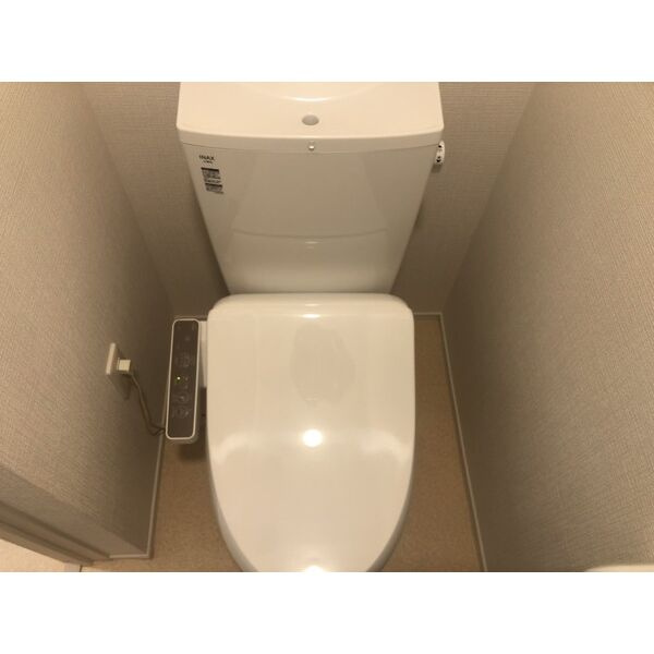 ソワサントゥ ディス長田町Cのトイレ