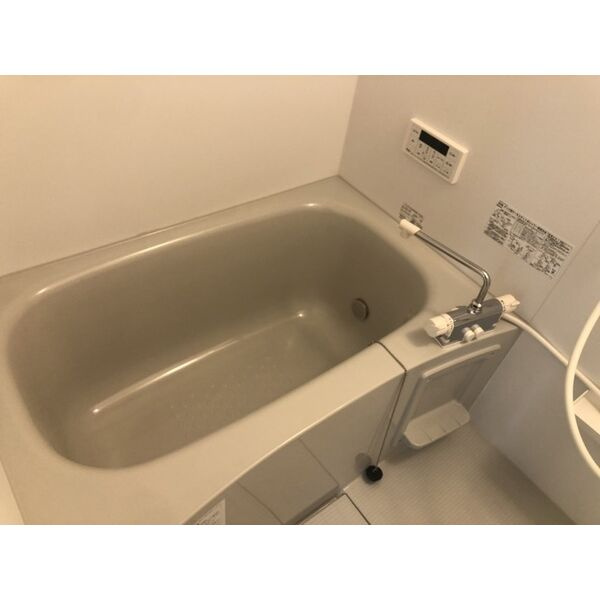 ソワサントゥ ディス長田町Cの浴室