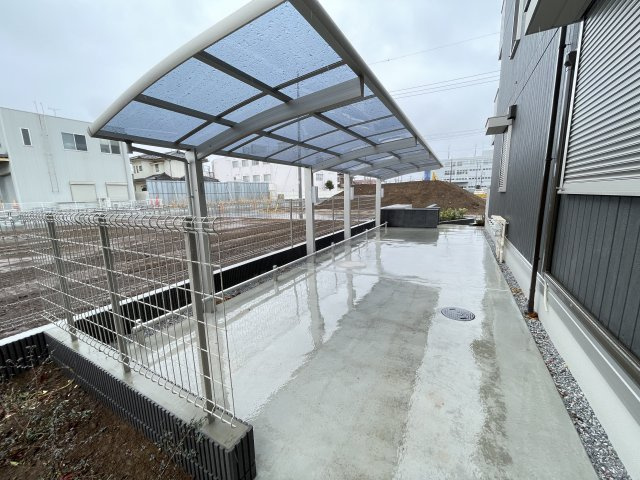 コンフォルトの駐車場