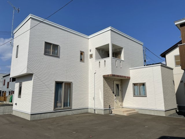 八戸市江陽1丁目8番30　B棟の外観