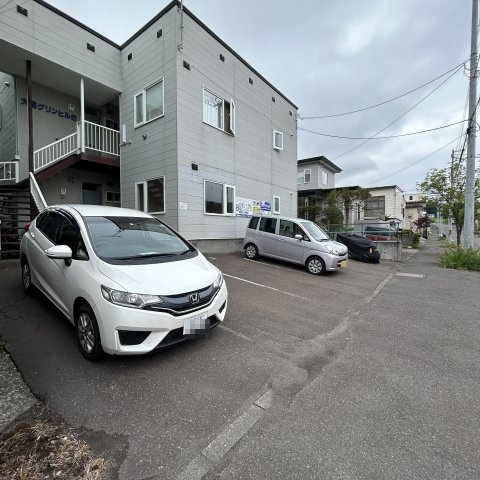 学）大昭グリーンヒル６の駐車場