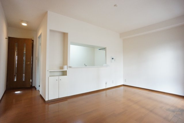 【居間・リビング】 | 三田カルチャータウン・リフォレＡ棟　関学男子シェアハウス101号室 | 共有スペースです。