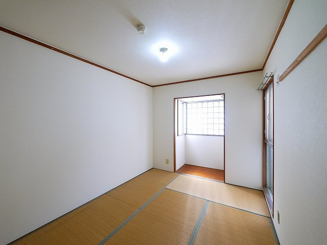 シティパレス三条大宮Ｐ２の和室|ゆったりとくつろげる和室です
