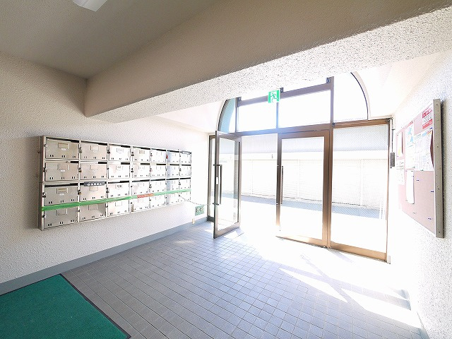 マンション田村のエントランス|落ち着いたエントランスです