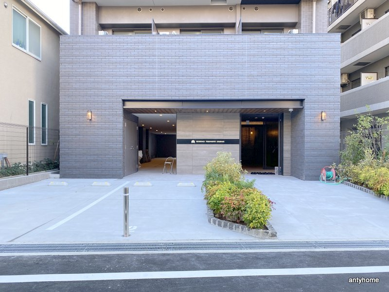レジデンス塚本クラージュ　仲介手数料無料のエントランス