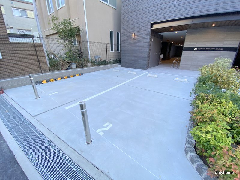 レジデンス塚本クラージュ　仲介手数料無料の駐車場