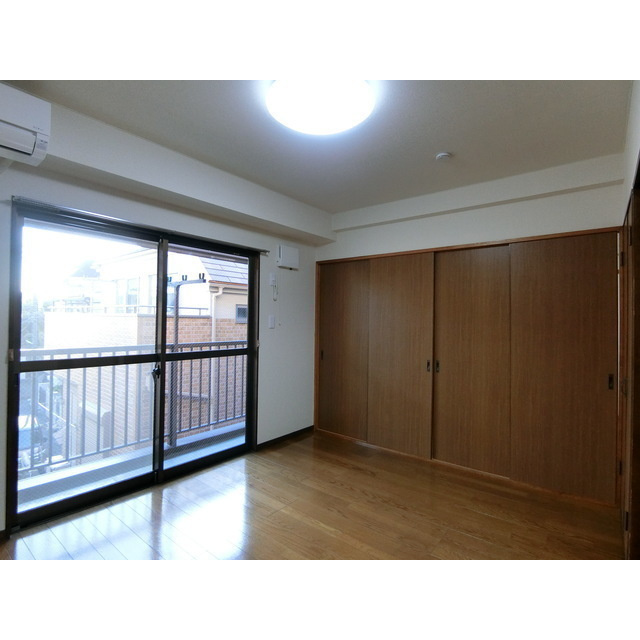 クレメゾン西船の洋室