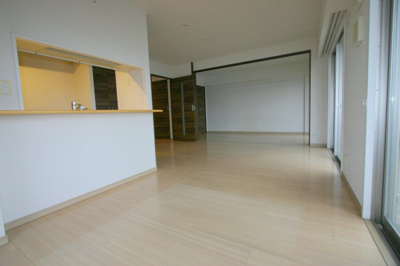 【居間・リビング】 | ディアクレスト南桜塚