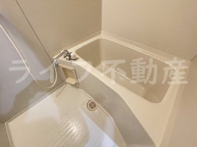フォーレストコートＢ棟の浴室|コンパクトで使いやすいお風呂です
