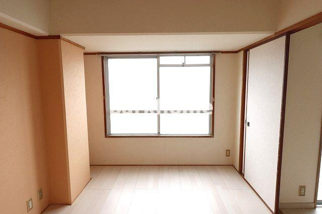 島谷グランドハイツの洋室|個人の部屋や寝室として使える洋室です